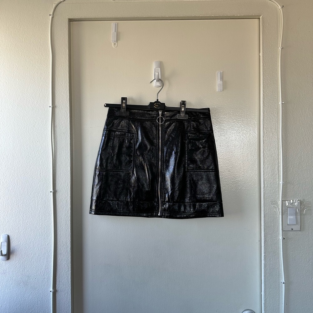 Top Shop Sexy Vegan Leather Skirt - Picture 2 of 7